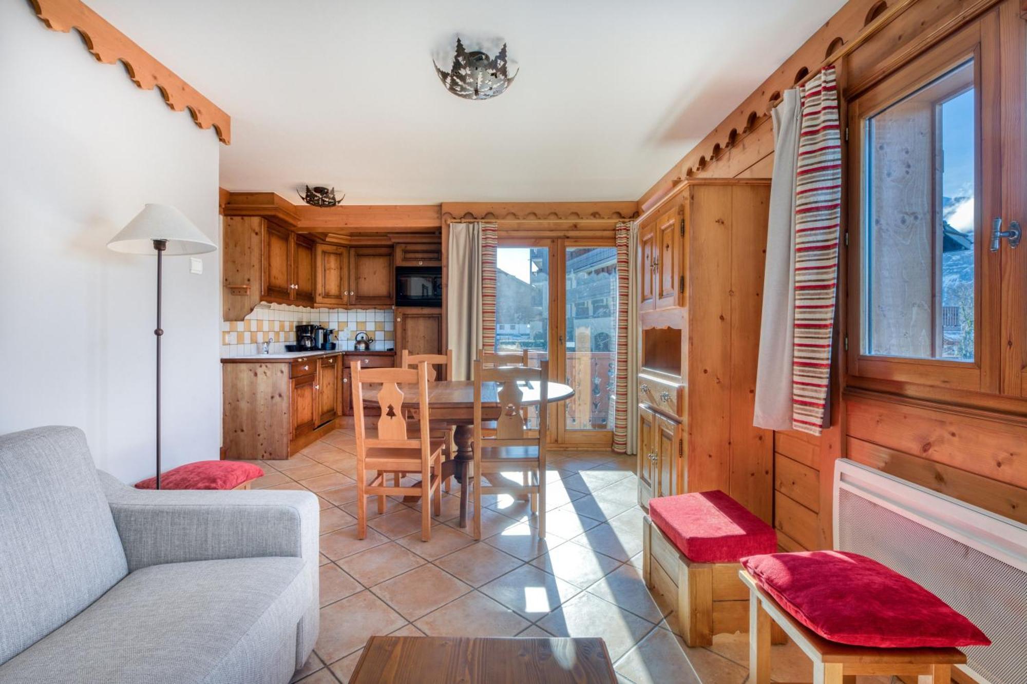 Residence Les Fermes Du Soleil - Maeva Home Les Carroz d'Araches Rum bild